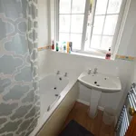 Rent 3 bedroom flat in South West England