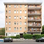 Rent 3 bedroom apartment of 100 m² in Milan