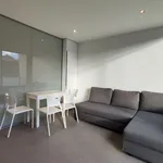 Rent 1 bedroom apartment in West Melbourne