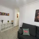 Rent a room of 70 m² in seville