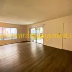 Rent 2 bedroom apartment of 102 m² in Los Angeles