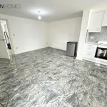 Rent 3 bedroom apartment in Enfield