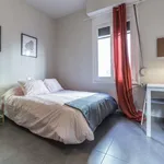 Rent 4 bedroom apartment in Valencia