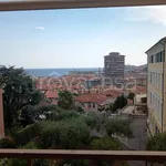 Affitto 5 camera appartamento di 180 m² in Imperia