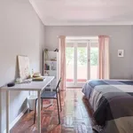 Rent a room in lisbon