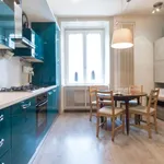 Rent 1 bedroom apartment of 55 m² in milan