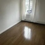 Rent 3 bedroom apartment of 95 m² in Staten Island