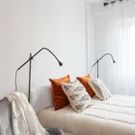 Rent a room of 100 m² in madrid