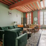 Appartement de 1066 m² avec 3 chambre(s) en location à Paris