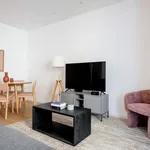 Rent 2 bedroom apartment of 770 m² in Lisbon