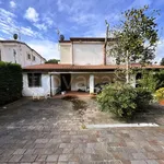 Rent 6 bedroom house of 300 m² in Pozzuoli