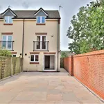 Rent 3 bedroom flat in South West England