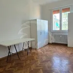 Affitto 4 camera appartamento di 97 m² in Bologna