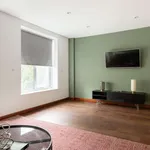 Rent 6 bedroom apartment of 350 m² in london