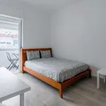 Rent a room in lisbon