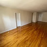 Rent 2 bedroom apartment in Queens