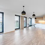 Pronajměte si 4 ložnic/e byt o rozloze 124 m² v Prague