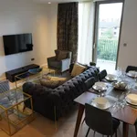 Rent 3 bedroom apartment of 963 m² in London