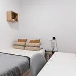 Rent 4 bedroom apartment in Valencia