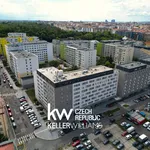 Pronajměte si 3 ložnic/e byt o rozloze 72 m² v Prague