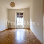 Rent 5 bedroom apartment of 125 m² in Turin