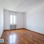 Rent 3 bedroom apartment of 150 m² in Milan