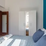 Rent 3 bedroom apartment in Bari