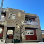 Rent 4 bedroom house of 242 m² in Braga