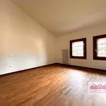 Rent 4 bedroom apartment of 150 m² in Vicenza