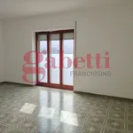 Affitto 5 camera appartamento di 132 m² in Venafro