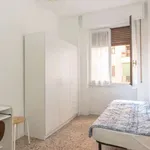 Rent a room of 60 m² in milan