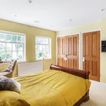 Rent 5 bedroom house in South East England