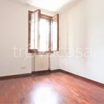 Affitto 5 camera casa di 327 m² in Castegnero