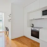 Rent 3 bedroom apartment of 102 m² in Lisbon