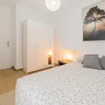 Rent a room of 150 m² in valencia