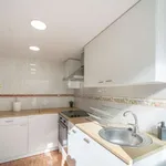 Rent a room of 80 m² in valencia