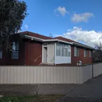 Rent 3 bedroom house in North Geelong