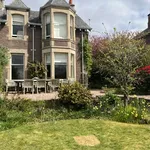 Rent 4 bedroom house in Scotland