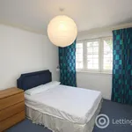 Rent 3 bedroom apartment in Edinburgh