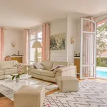 Rent 9 bedroom house of 305 m² in Palaiseau