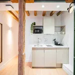 Rent a room of 29 m² in Madrid