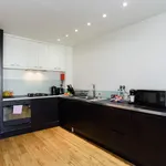 Rent 3 bedroom apartment of 60 m² in Cardiff