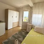 Rent 1 bedroom apartment of 55 m² in Split