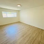 Rent 2 bedroom apartment of 109 m² in Los Angeles