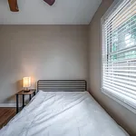 Rent 1 bedroom apartment in Pasadena