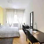 Rent 3 bedroom apartment in Turin