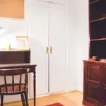 Rent a room of 170 m² in madrid