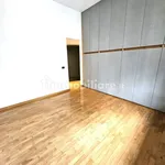 Rent 5 bedroom apartment of 210 m² in Milan