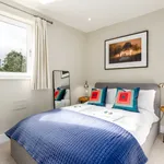 Rent 4 bedroom apartment of 85 m² in Oxford