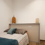 Rent 2 bedroom apartment of 79 m² in Barcelona